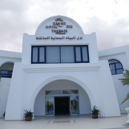 Le Grand Hotels Des Thermes Mezraia Bagian luar foto